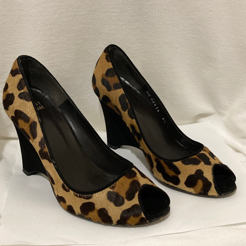 Gorgeous Wedge Leopard Print Stuart Weiztman heels Size 6